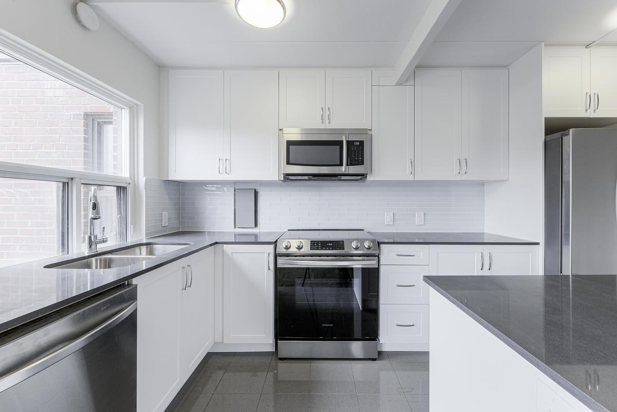 143 Stephen Drive - Photo 5 of 17