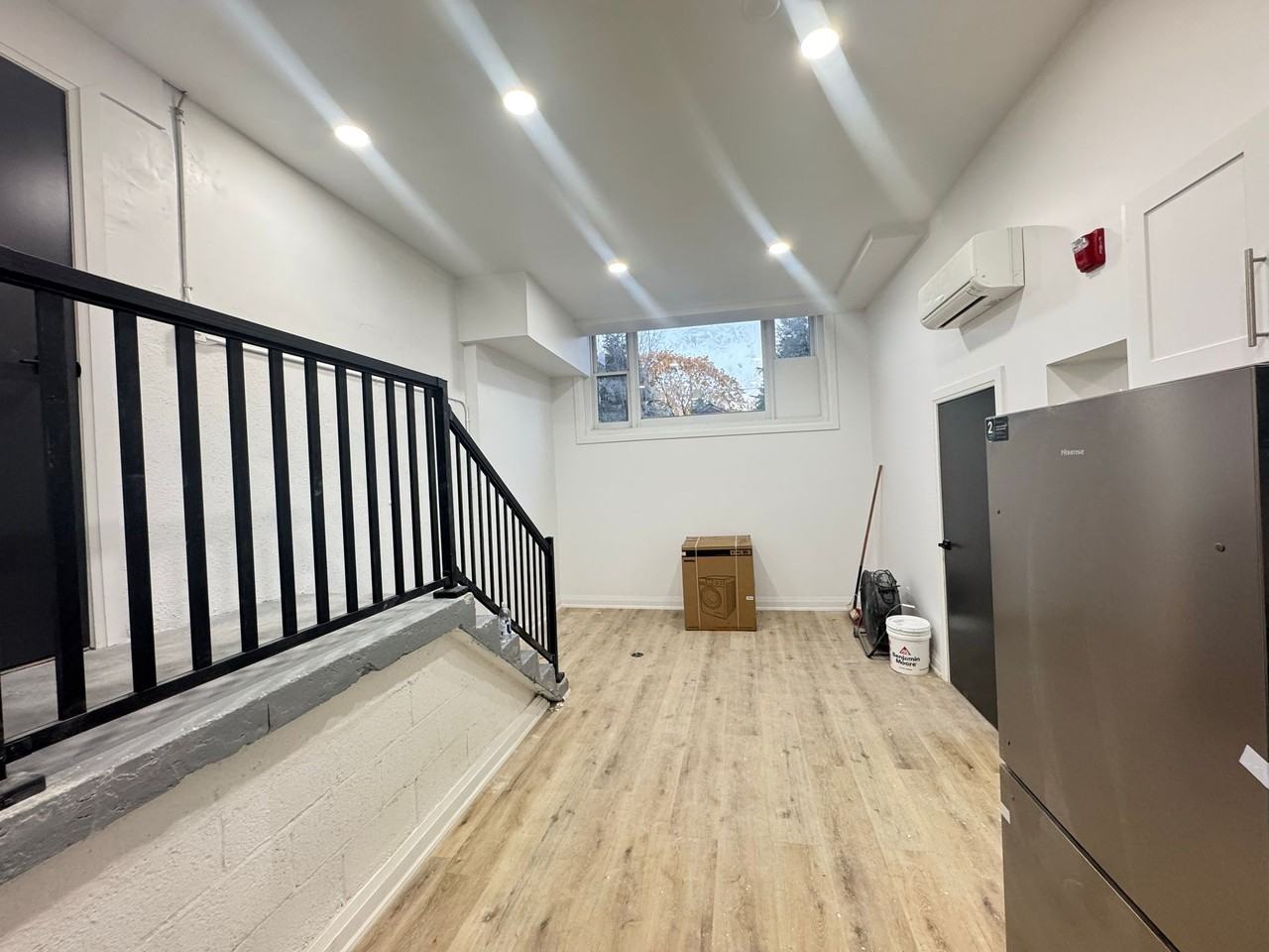 32 PRICE AVE - Photo 7 of 50