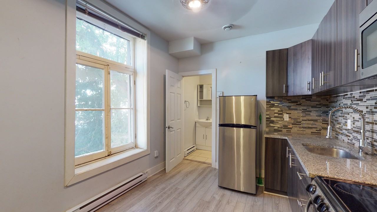 Laurier Apartments - Photo 5 of 5