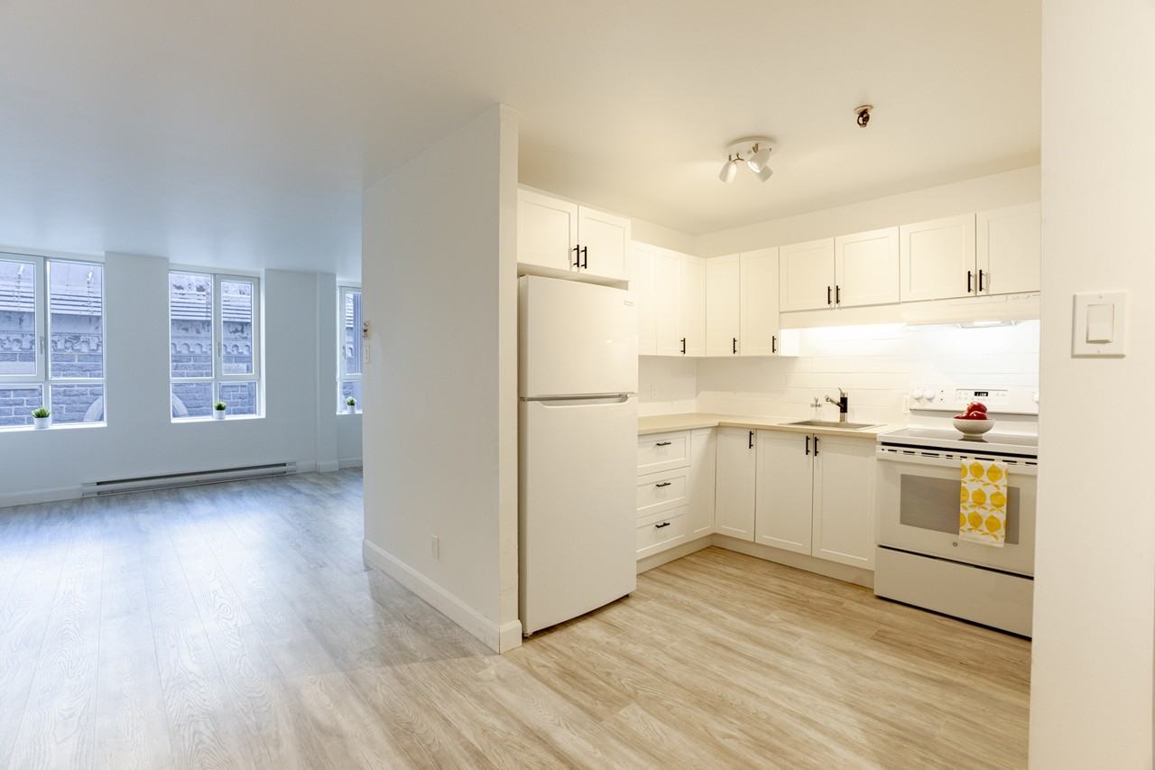 540 Charest Est - Photo 6 of 25