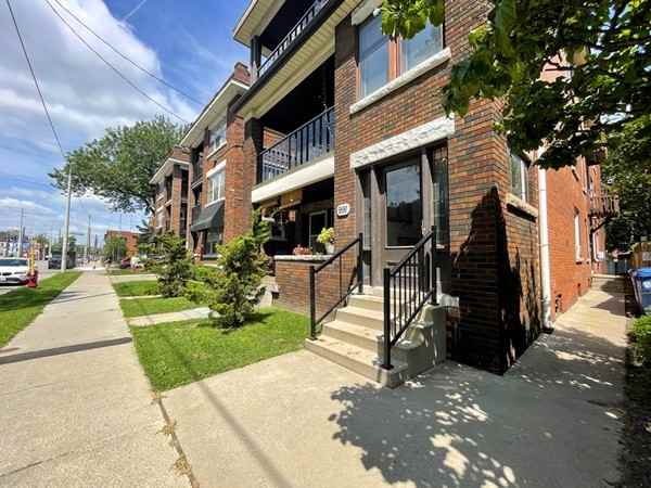 991 Main St. East - Photo 4 of 4