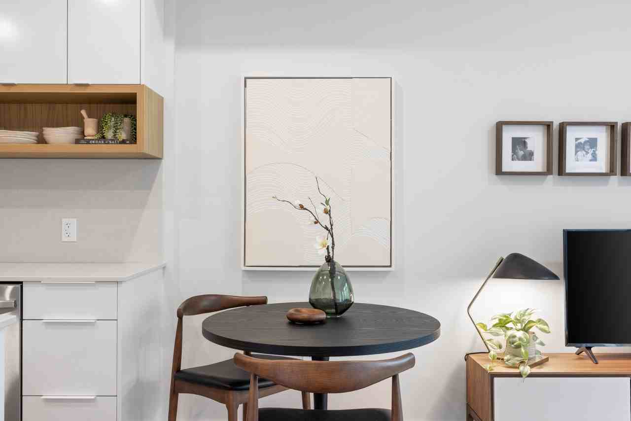 Melody - Photo 4 of 17