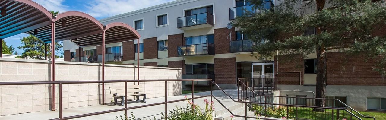 Regency Court Apartments - Photo 5 of 26