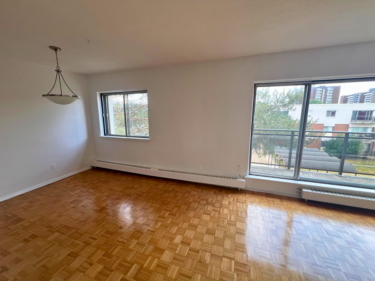 Regency Court Apartments - Photo 7 of 26