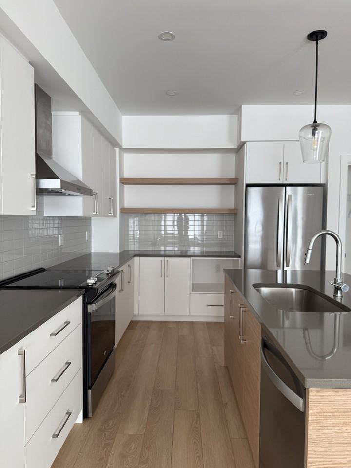 4255 Lismer Lane - Photo 2 of 11