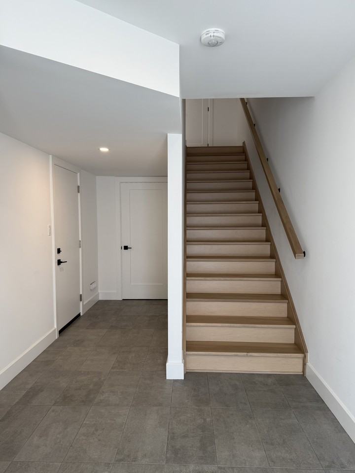 4255 Lismer Lane - Photo 6 of 11