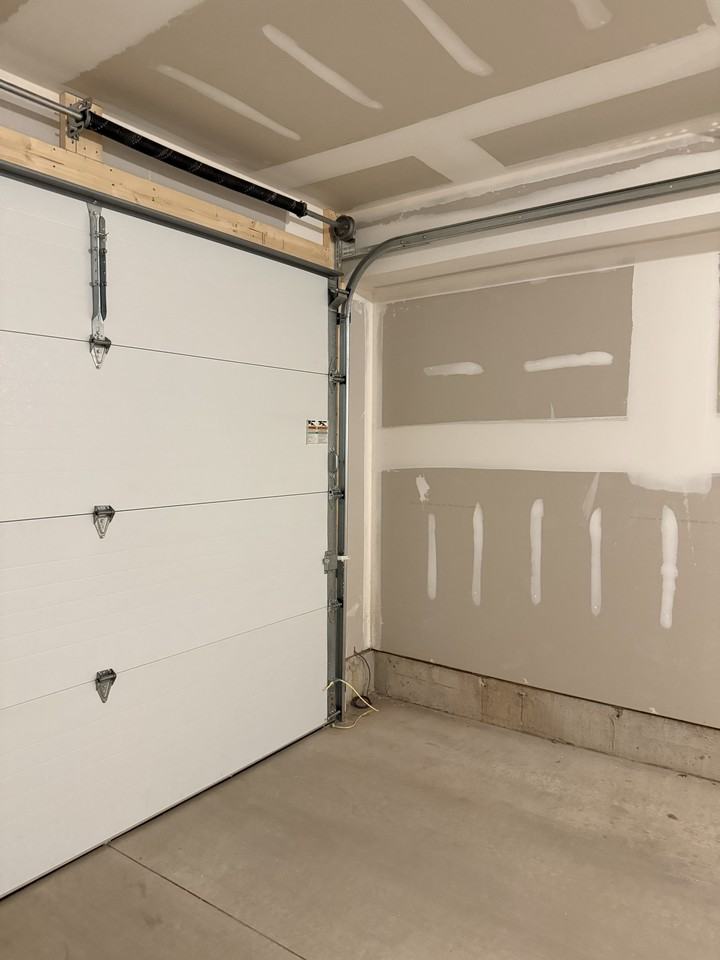 4255 Lismer Lane - Photo 7 of 11