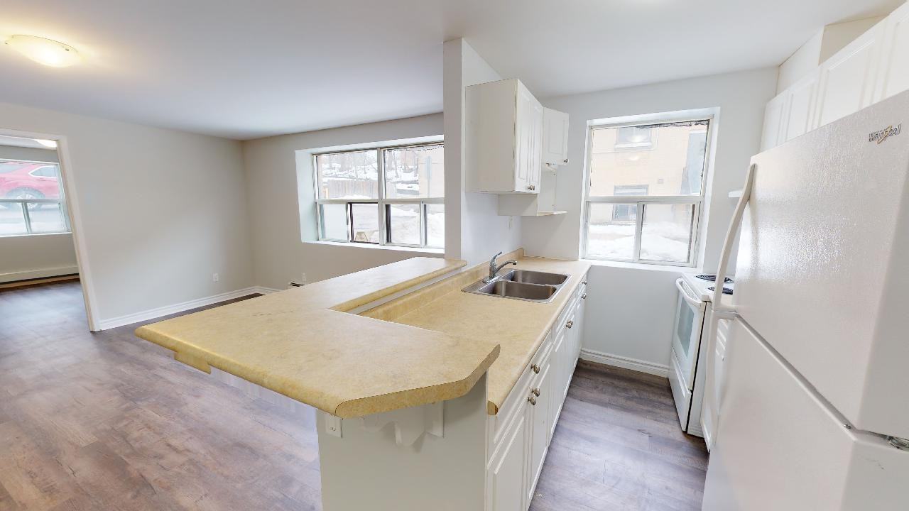 Grand Avenue Apartments - Photo 5 of 34