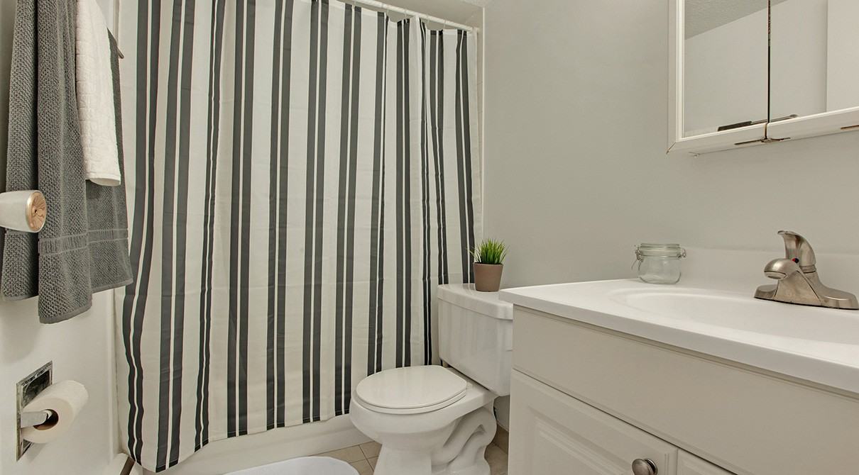 Queenswood House - Photo 7 of 20