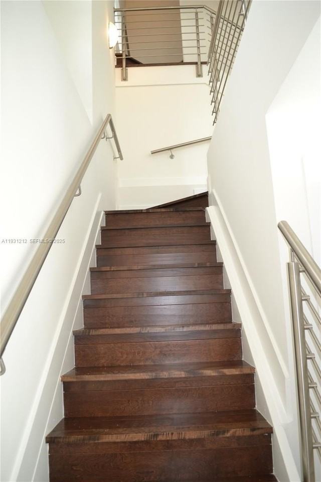 3310 Nw 91st Ave - Photo 6 of 29