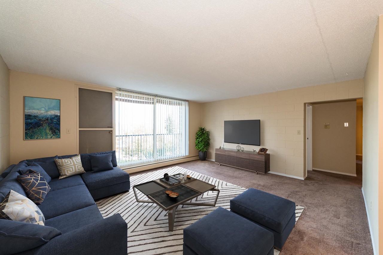 Saratoga Tower - Photo 7 of 12