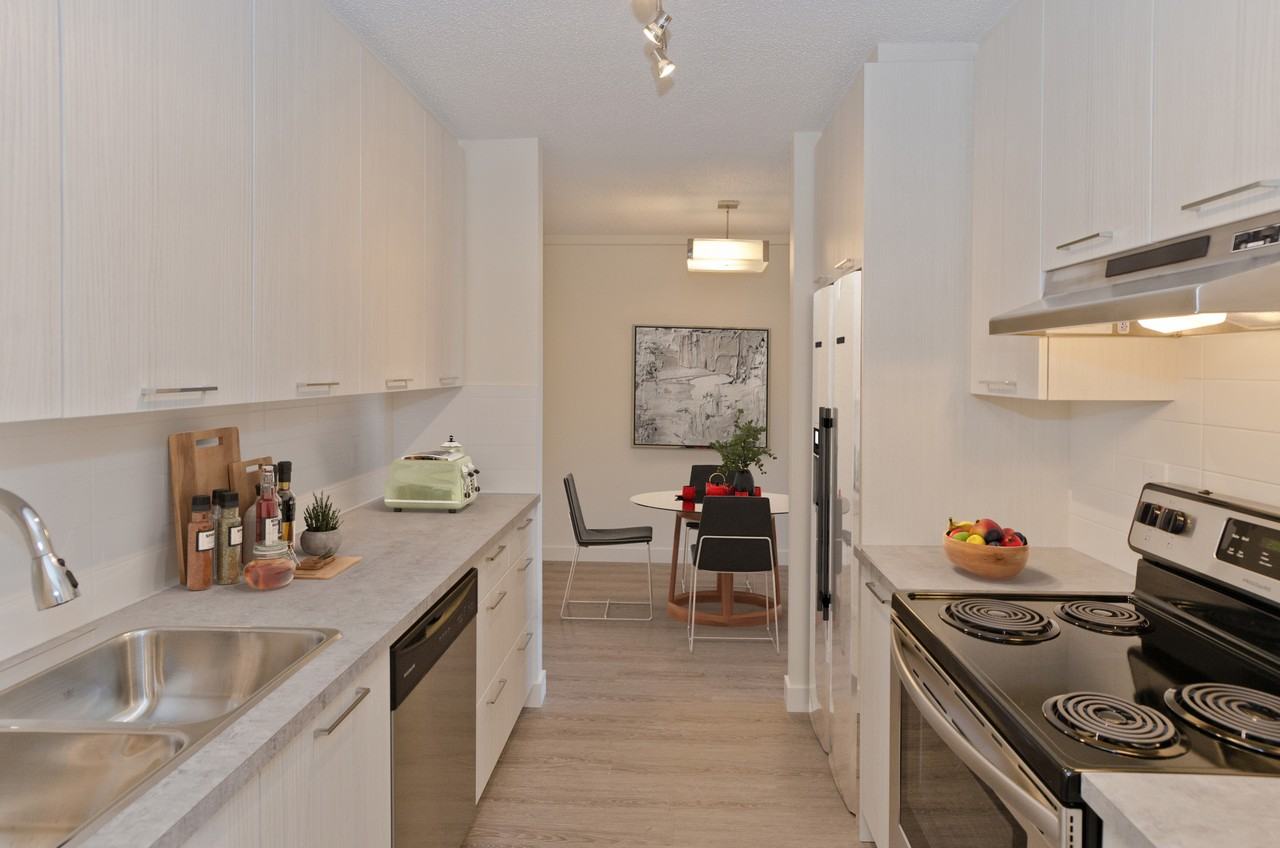 Royal Park Plaza - Photo 3 of 16