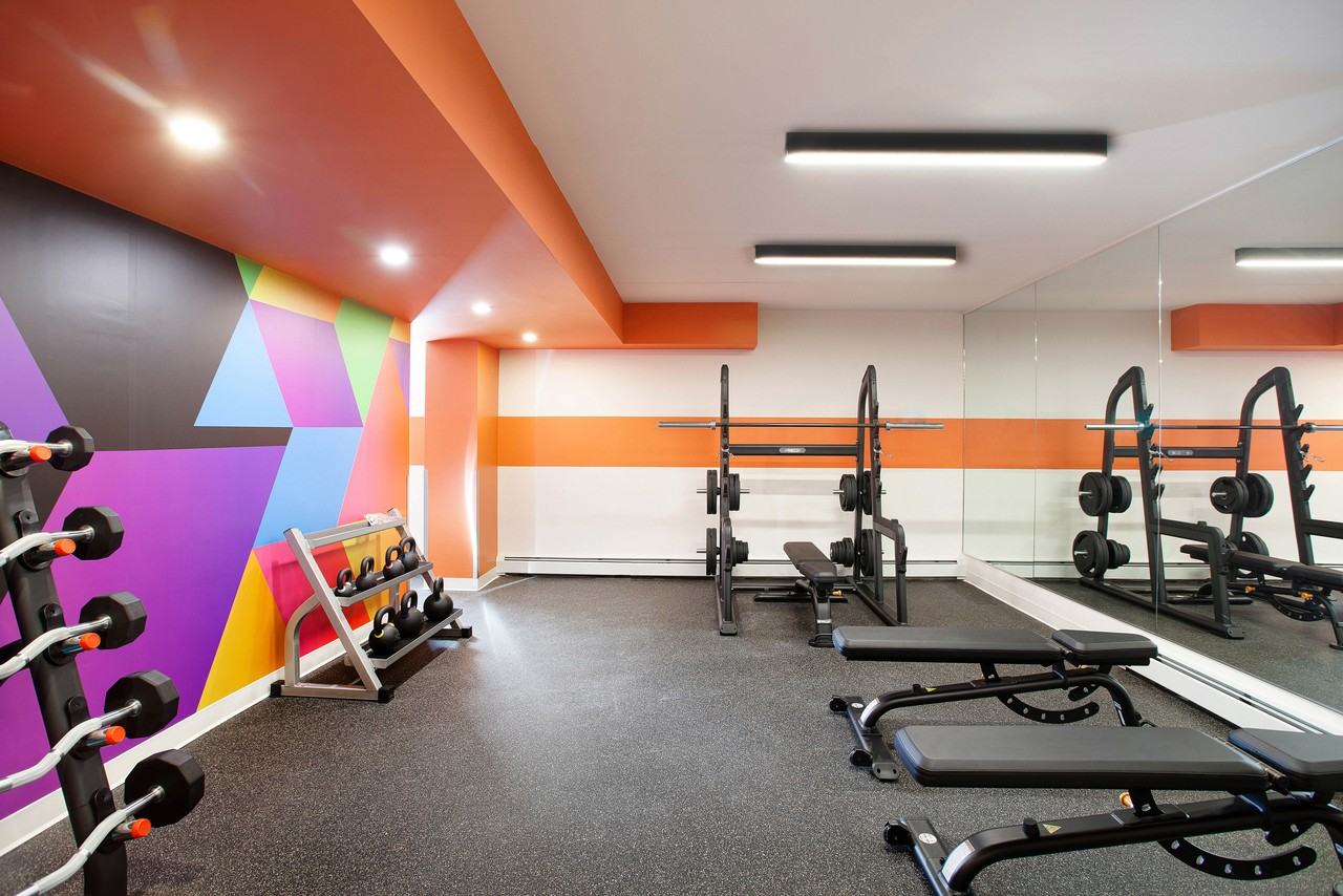 Skygate Tower - Photo 5 of 17