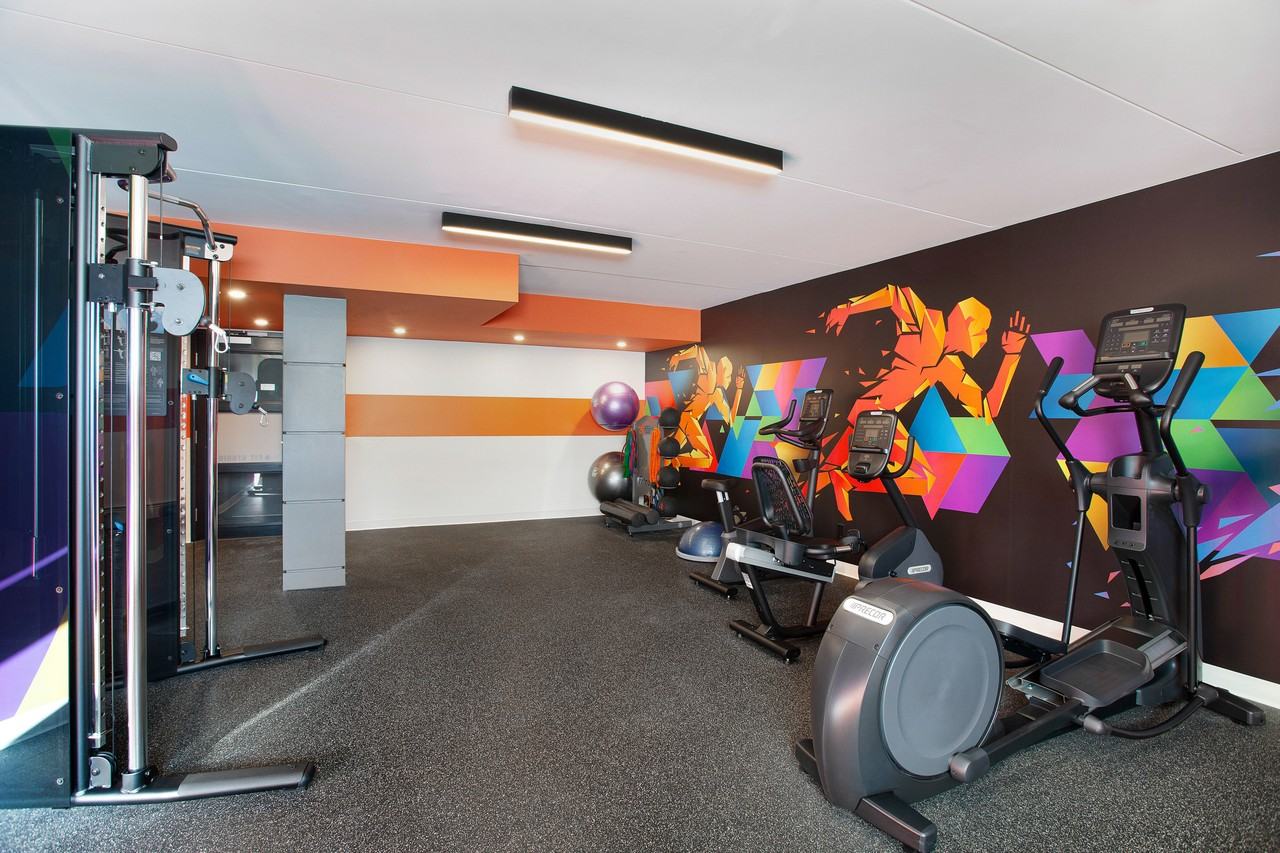 Skygate Tower - Photo 7 of 17