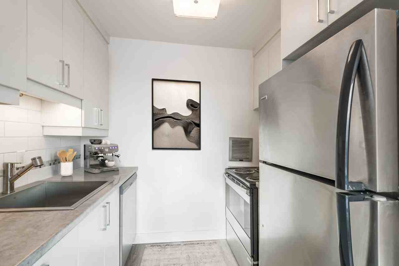 Hi-Rise 3 - Photo 5 of 9