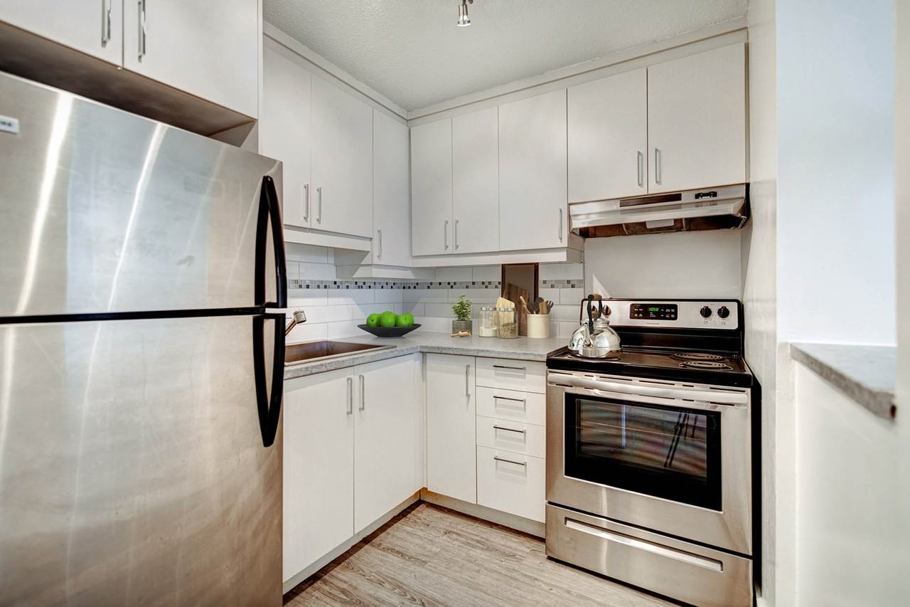 Hi-Rise 4 - Photo 3 of 16