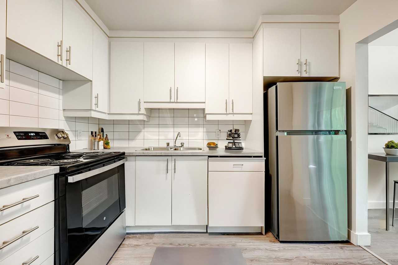 PH 2 - 3 Elevator - Photo 3 of 7