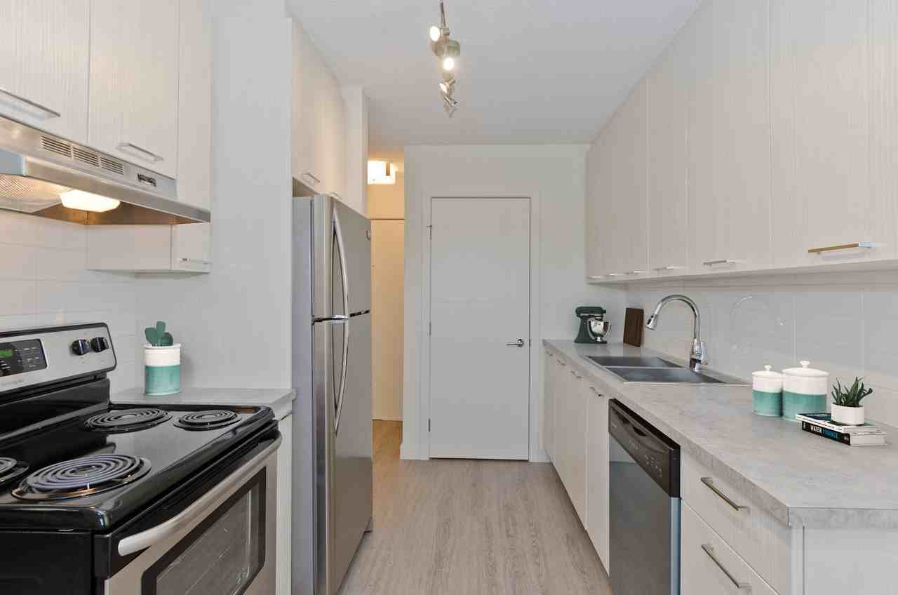 Varsity Place Apartments - Photo 2 of 12