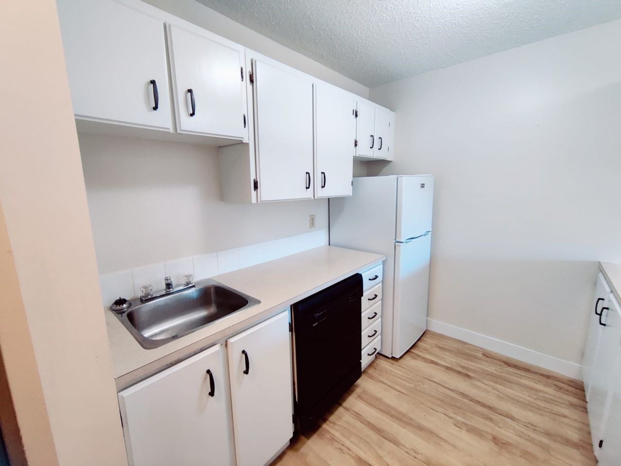 Dawson Place - Photo 3 of 17