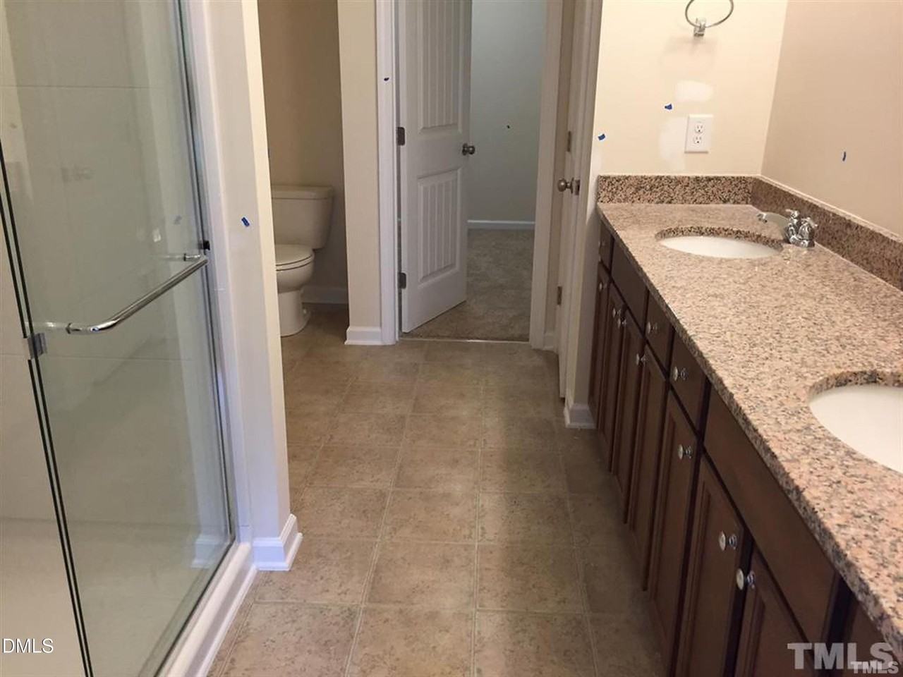 704 Denhoff Dr - Photo 5 of 8