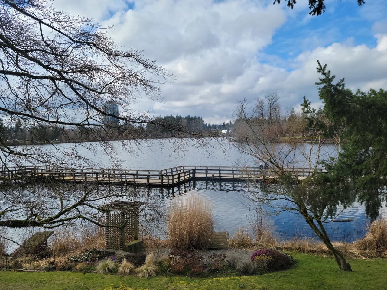 Lakeside Terrace Townhouses - Photo 3 of 50