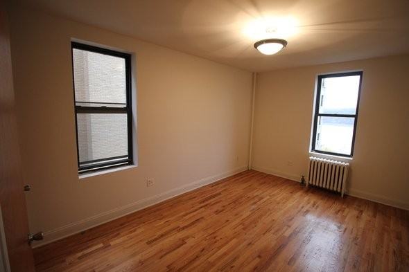 282 Cabrini Boulevard Cabrini Boulevard - Photo 2 of 3