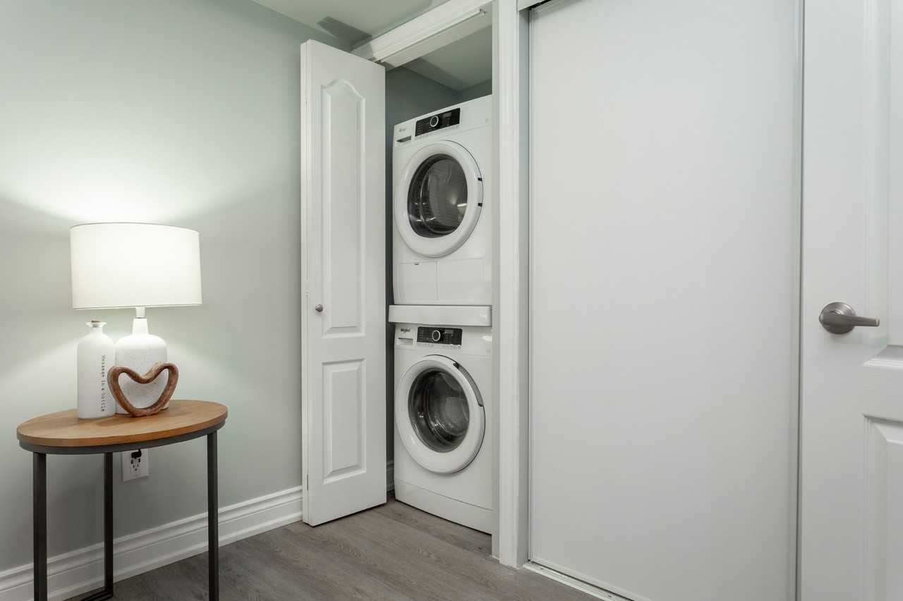 75 Carling Street - Photo 3 of 6