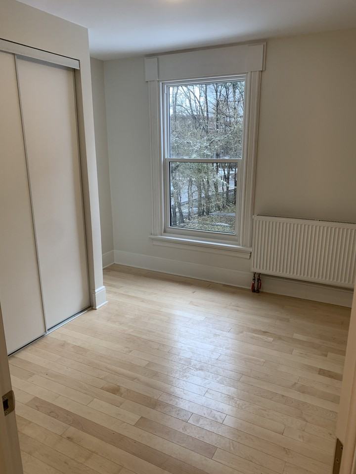 97 MacLaren - Photo 2 of 6