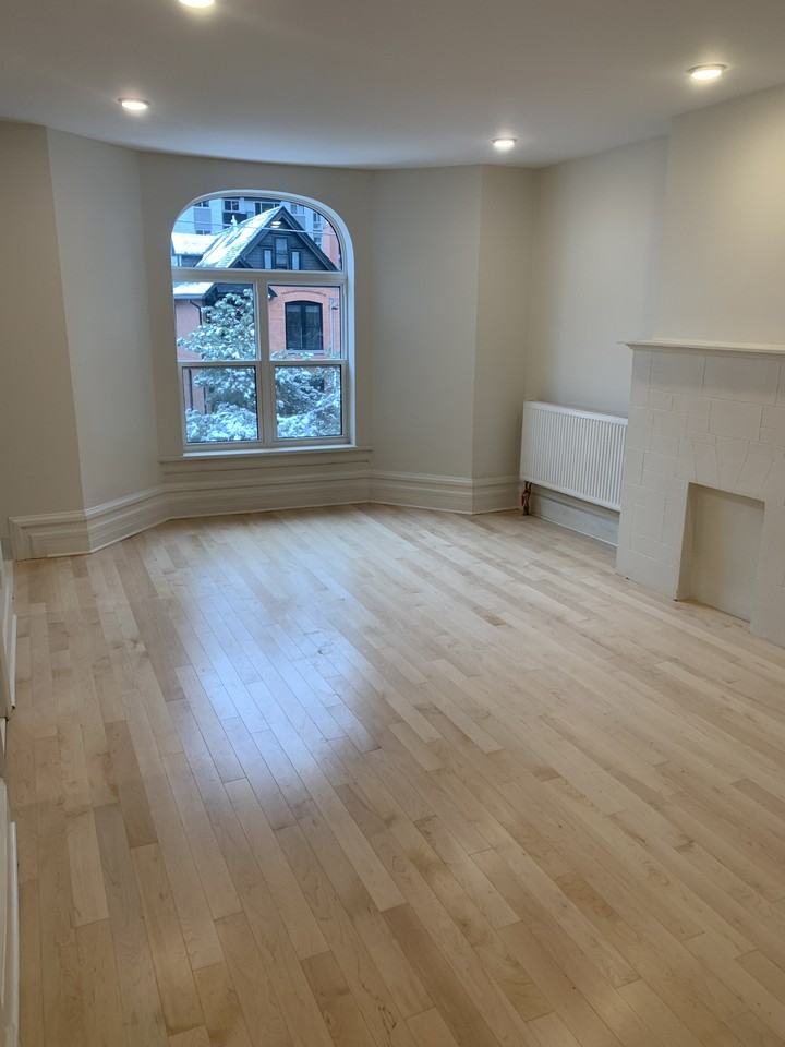 97 MacLaren - Photo 3 of 6