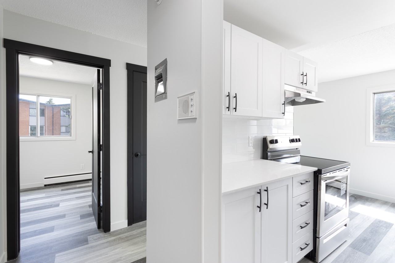 Shelly Manor - Photo 6 of 16