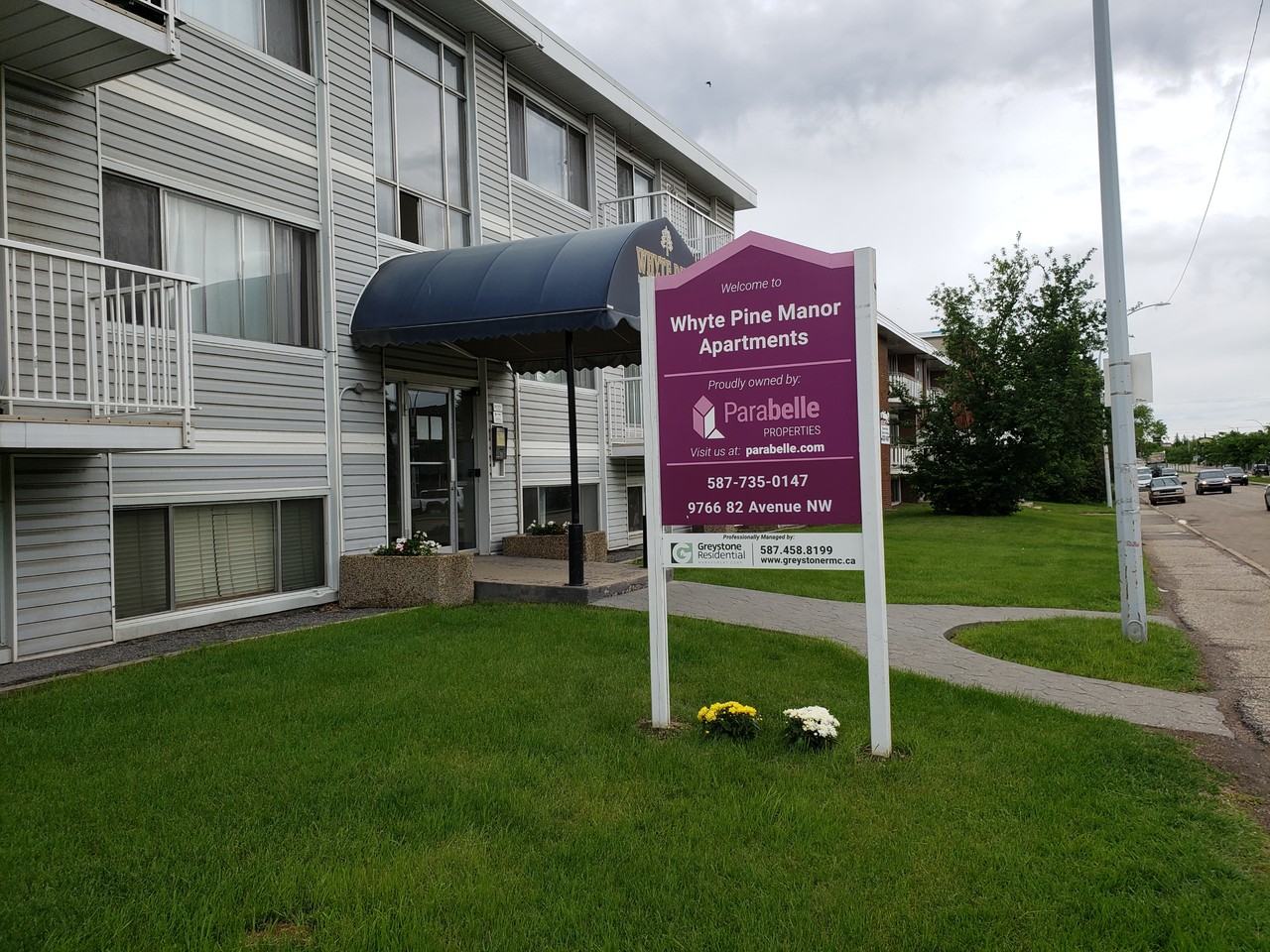 Whyte Pine Manor - Photo 3 of 24