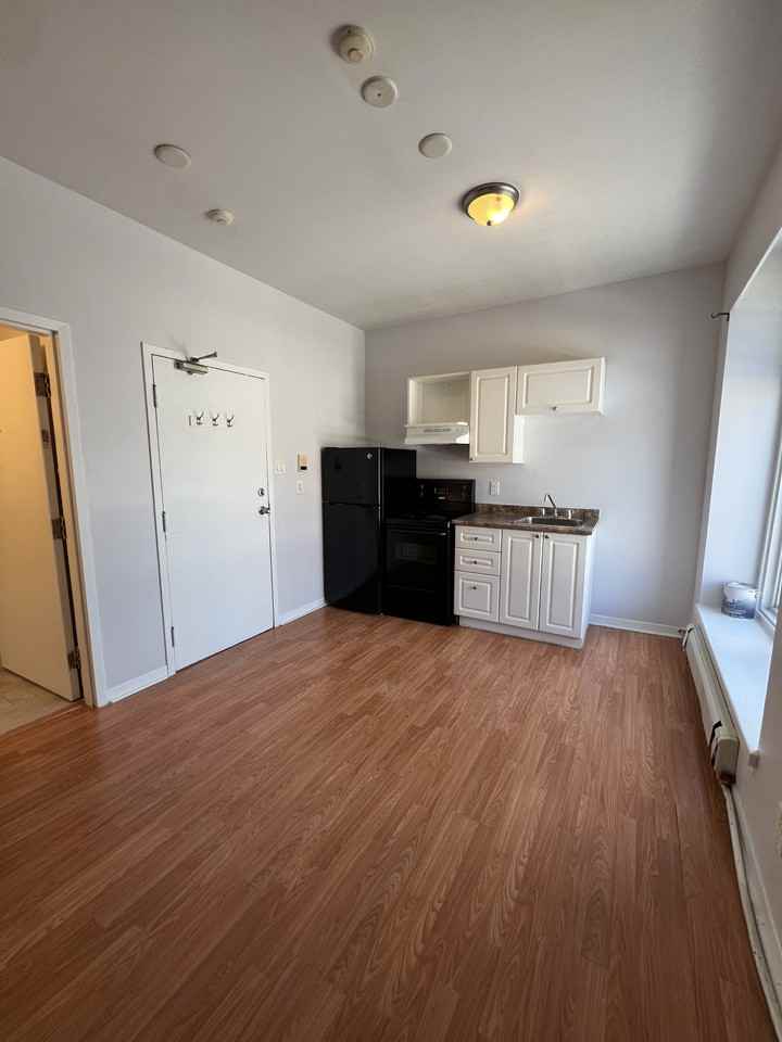 175 King Edward - Photo 4 of 10