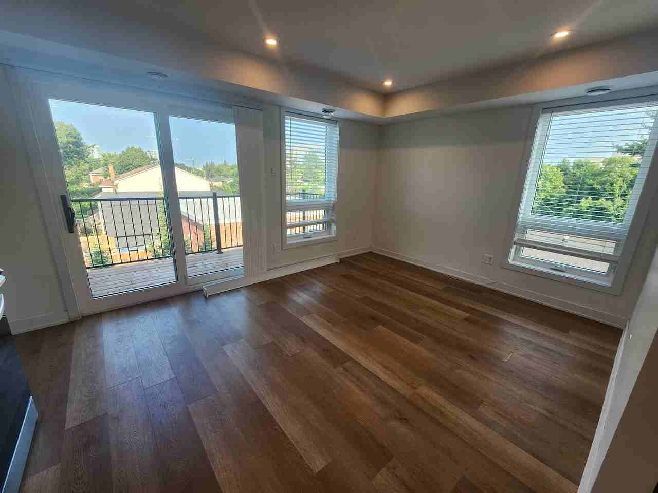 689 Churchill Avenue N - Photo 7 of 10