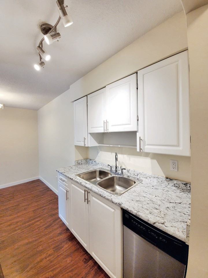 Mandalay Terrace - Photo 3 of 11