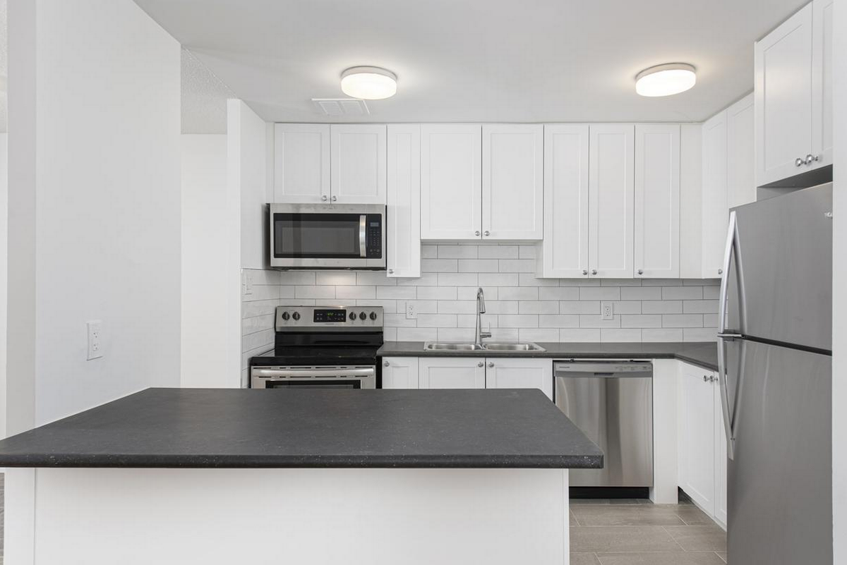 7110 Darcel Avenue - Photo 4 of 16