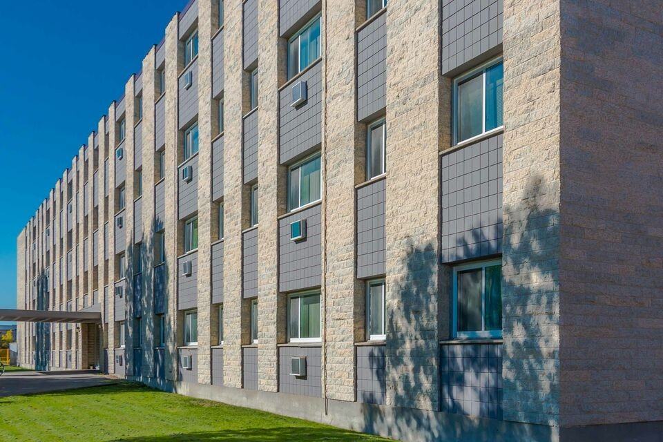 Radmon House Apartments - Photo 2 of 10