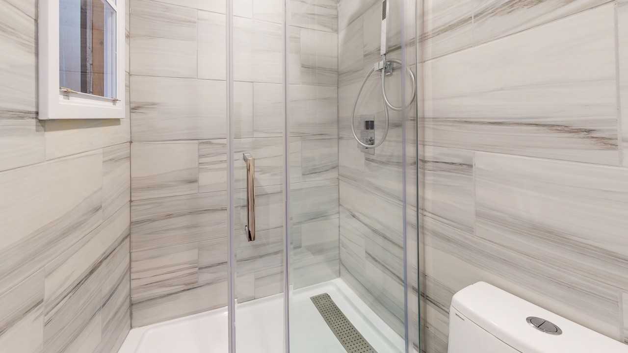 2645 Bercy - Photo 3 of 21