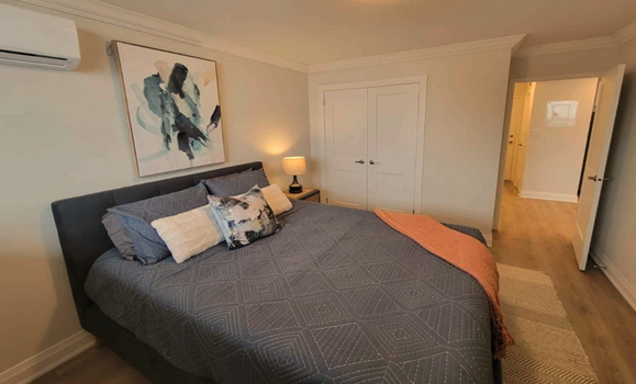 East 42nd Street - Photo 5 of 7