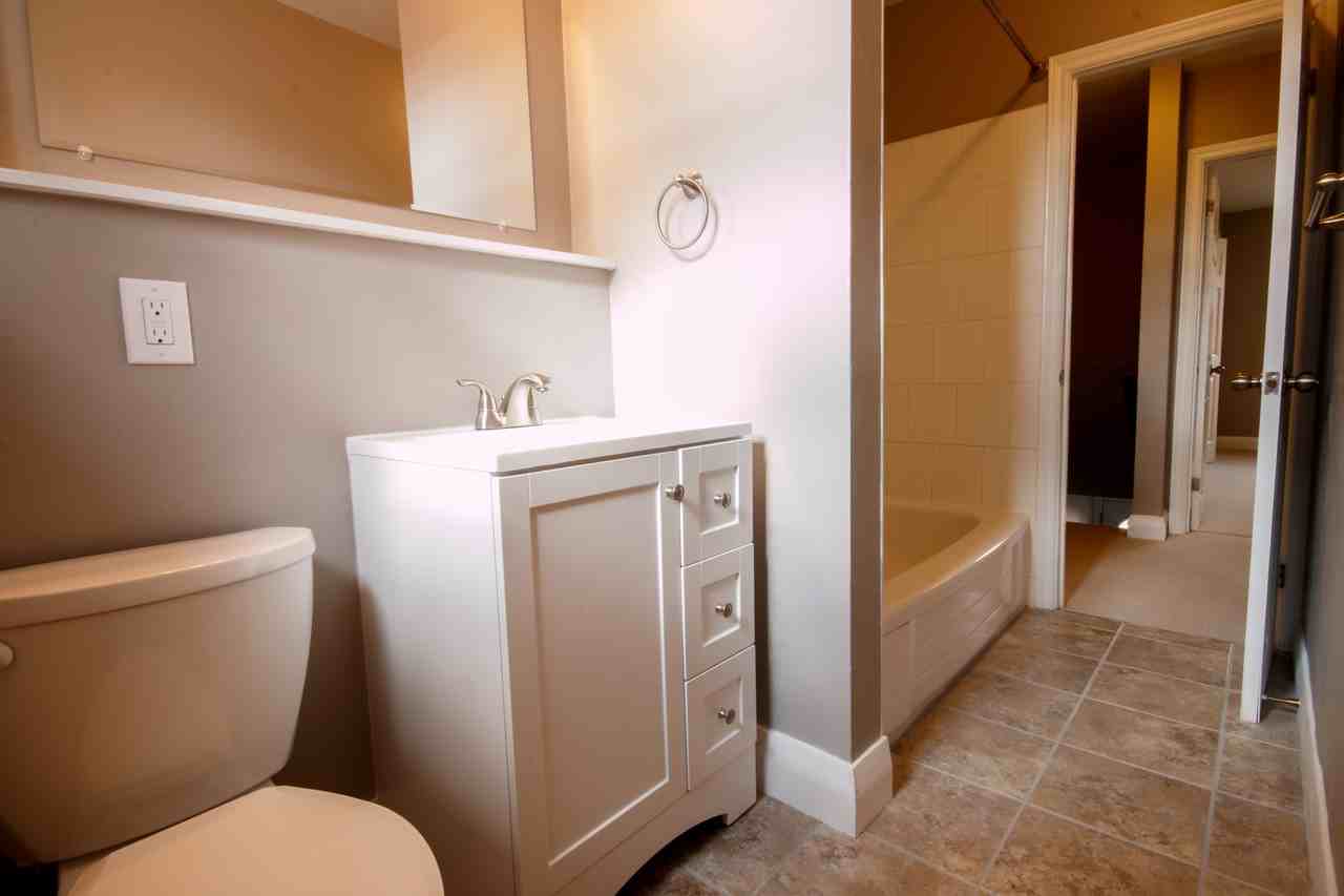 East 42nd Street - Photo 6 of 7