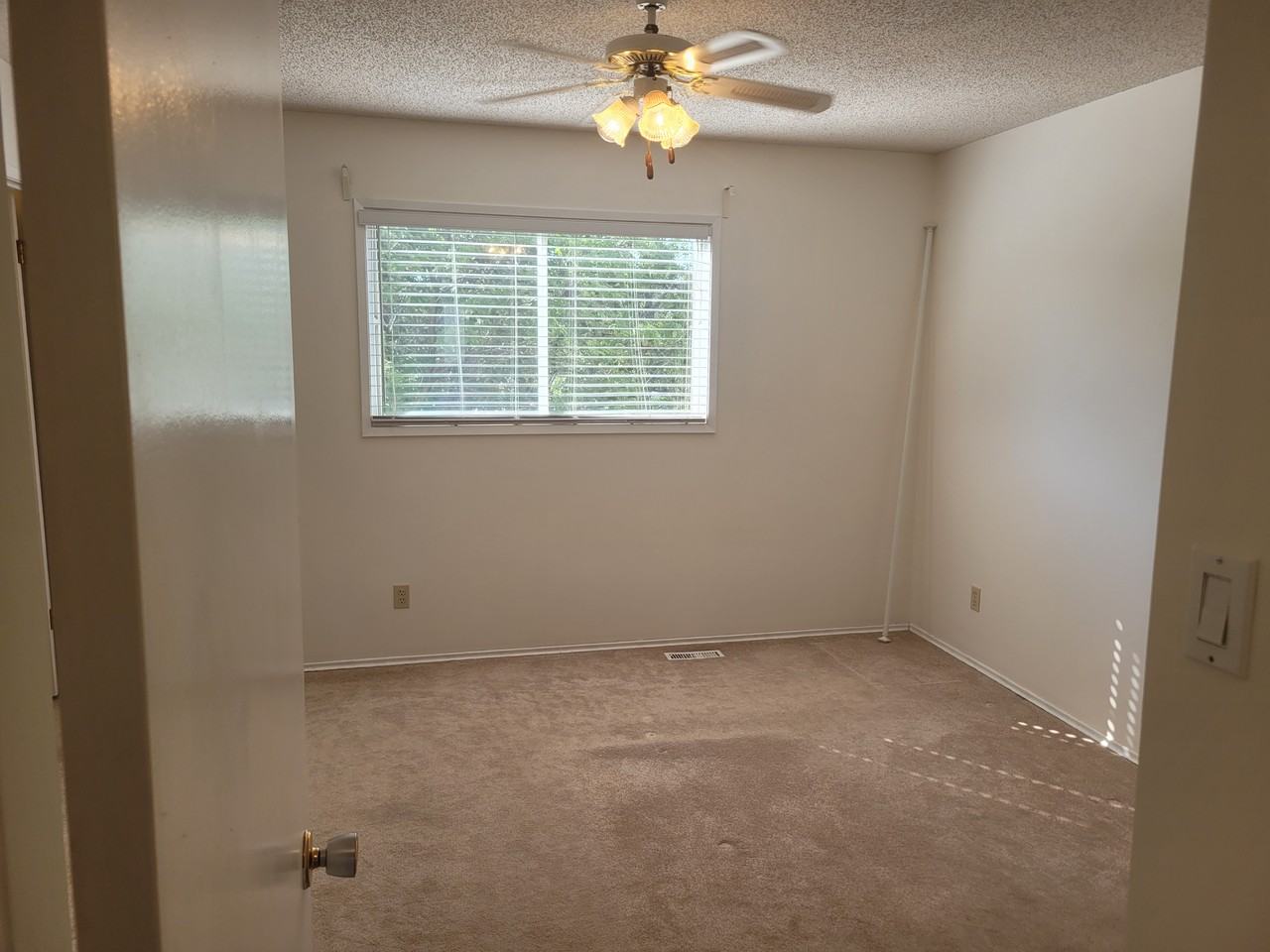 14848 48 Ave NW, Edmonton (Ramsay Heights) - Photo 5 of 19