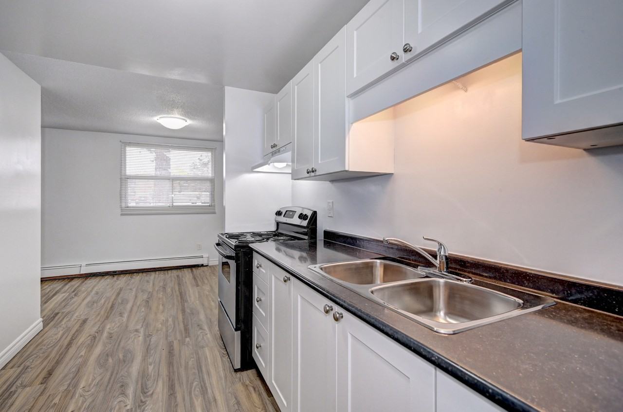 262-266 Kingswood Estates - Photo 4 of 12