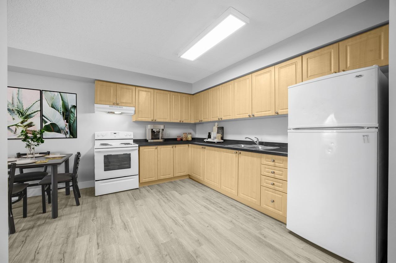 345 King Street North - Photo 7 of 34