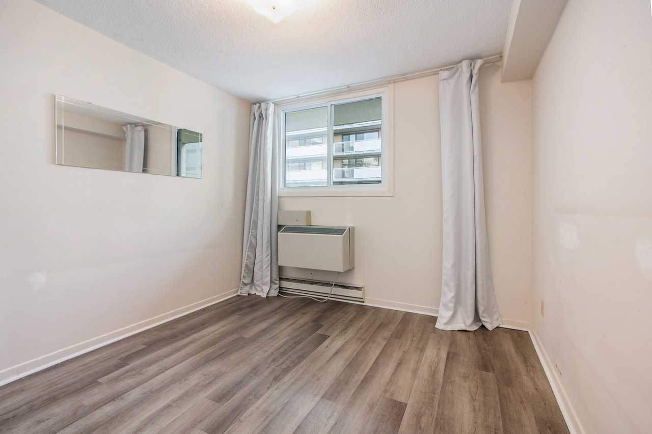 163 Maclaren St. - Photo 7 of 14