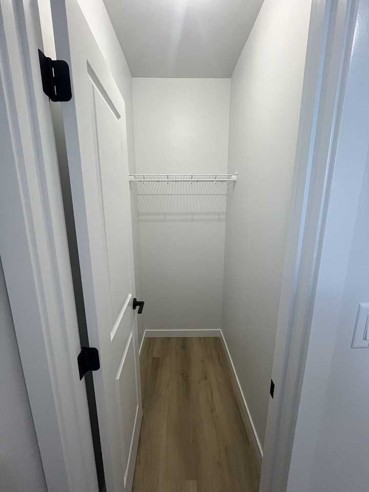 8632 181 Ave NW Basement - Photo 6 of 11