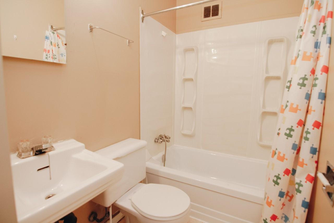 2834 Parliament Ave - Photo 4 of 11