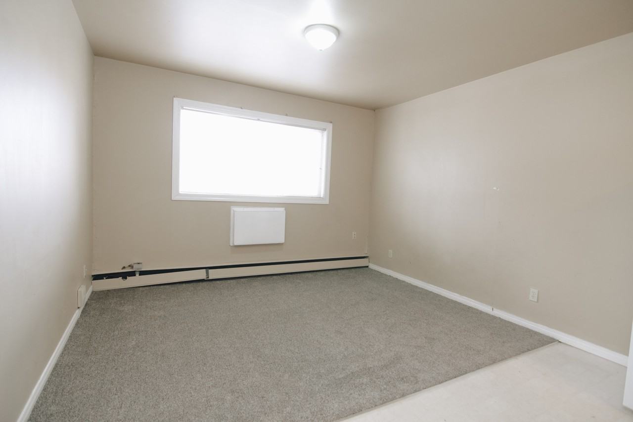 2834 Parliament Ave - Photo 5 of 11