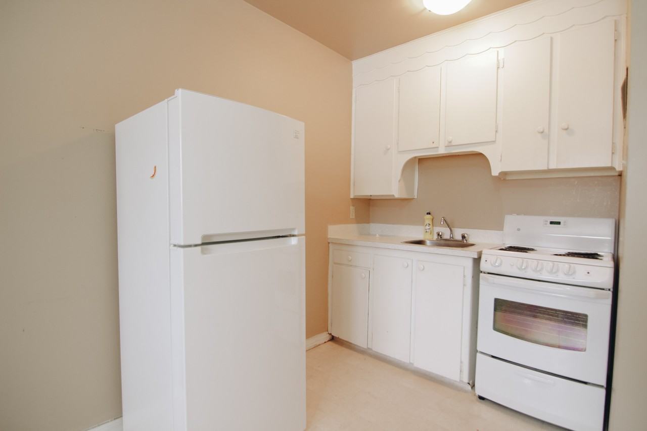 2834 Parliament Ave - Photo 6 of 11