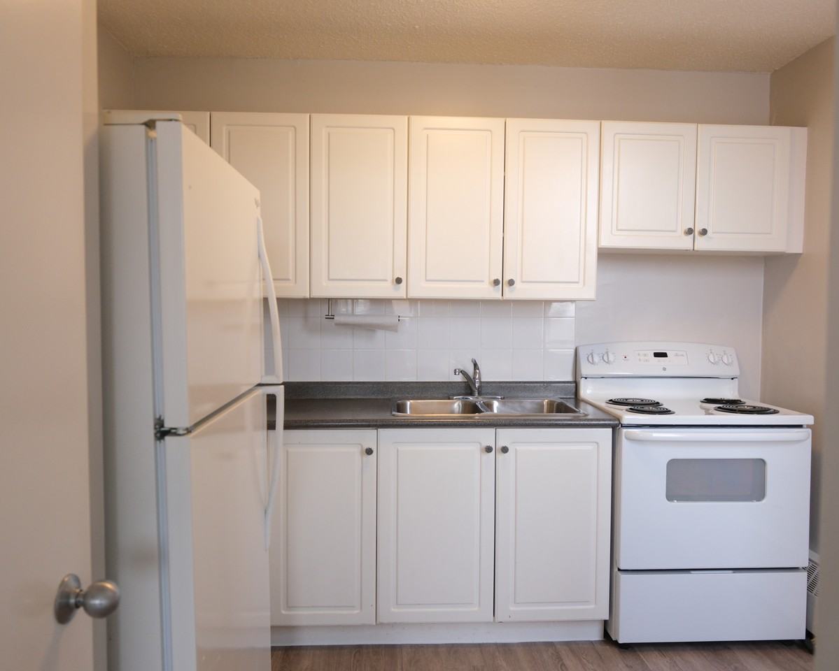 Tiffany Hill - Photo 4 of 21