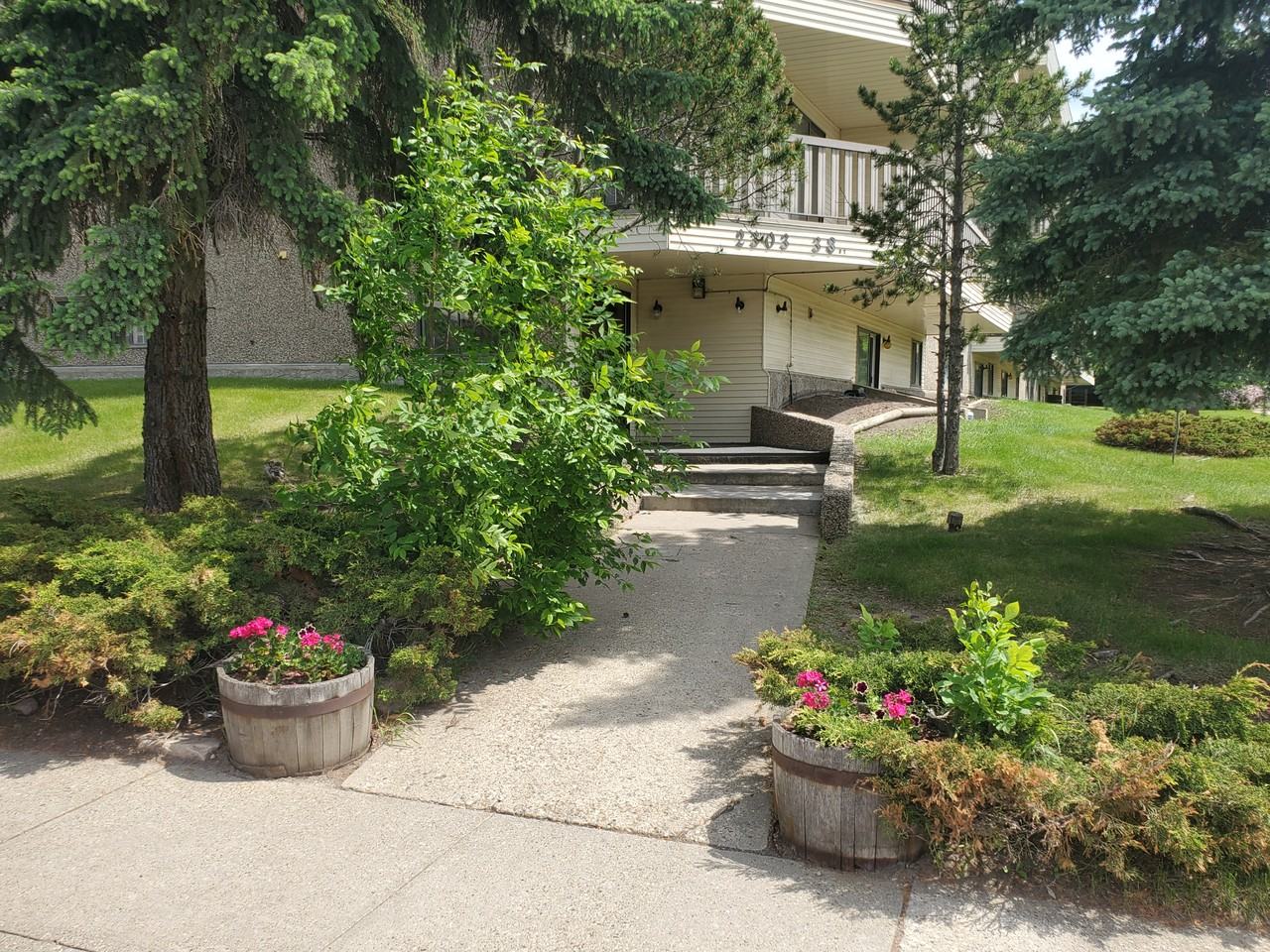 Ridgewood Court - Photo 5 of 23