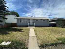 featured image of 9018 Meadowlark Rd Nw